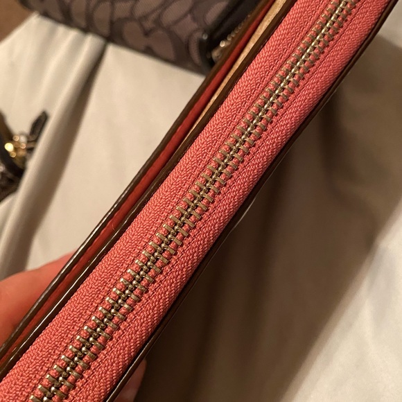 *SOLD* - Pink Stripe Brown Coach Wallet - Picture 9 of 9